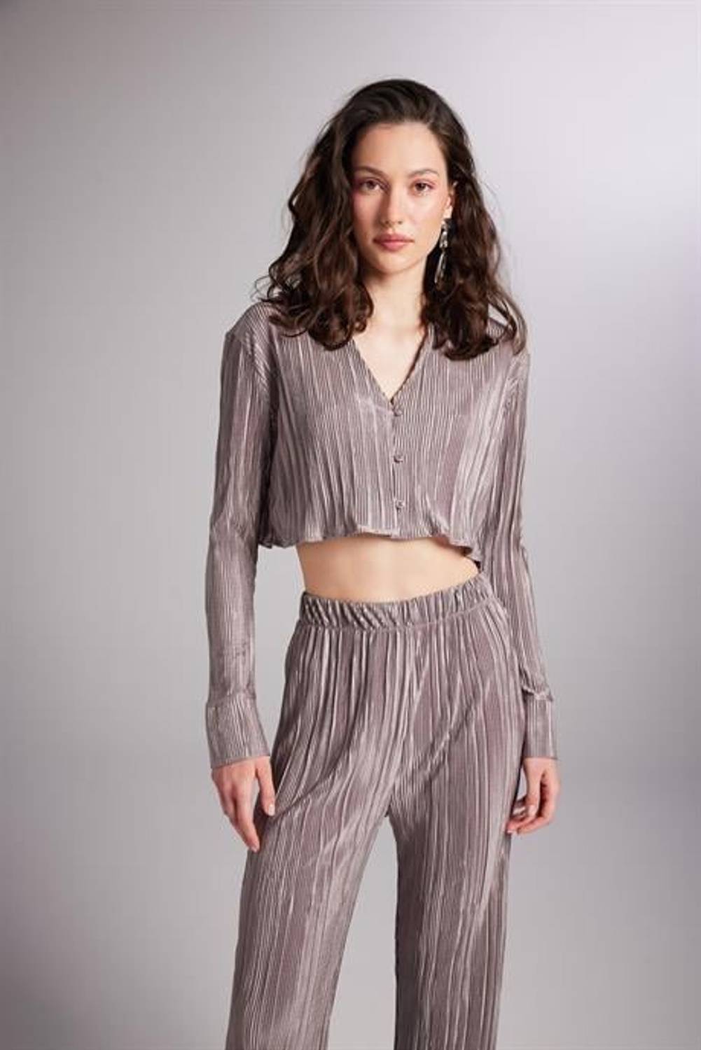 Кроп-сорочка Markano Comfy Візон, розміри S, XS, M, L, стильний та зручний вибір для сучасного гардеробу