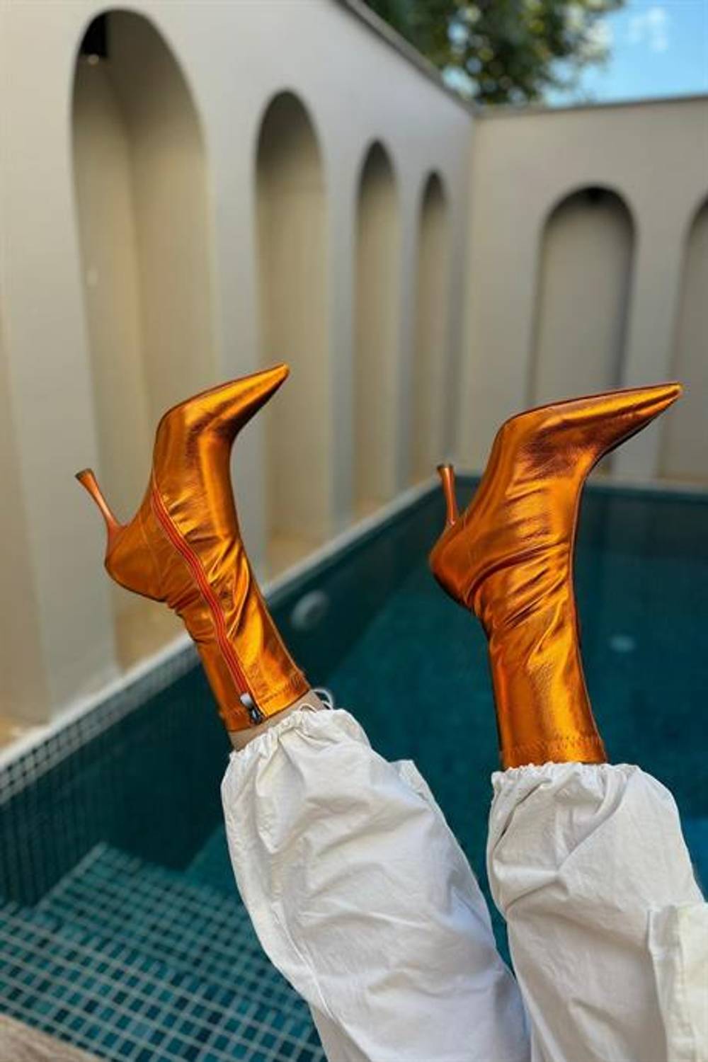 Markano Mesia Turuncu Rugan Streç Fermuarlı Kadın Topuklu Bot