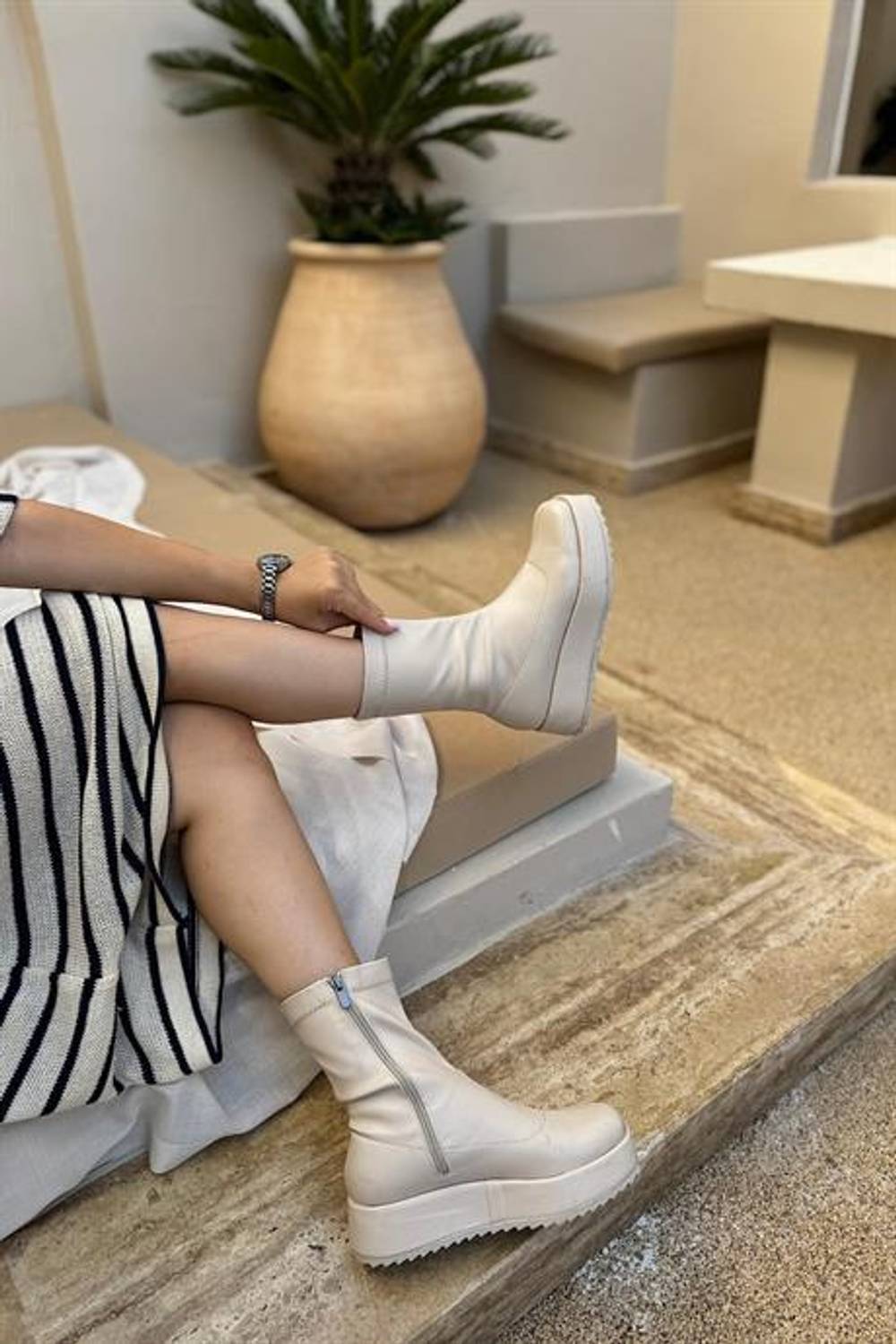 Женские ботинки Markano Drok бежевого цвета с деталями на молнии, высота каблука 3 см, стандартная колодка, искусственная кожа