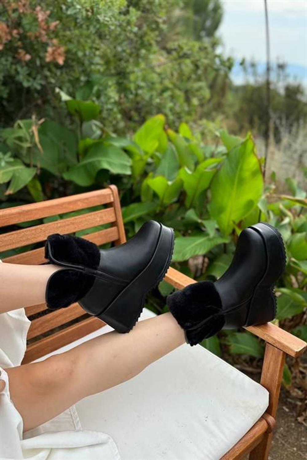 Markano Eias Siyah Pofuduk Kürk DetaylI Kadın Bot