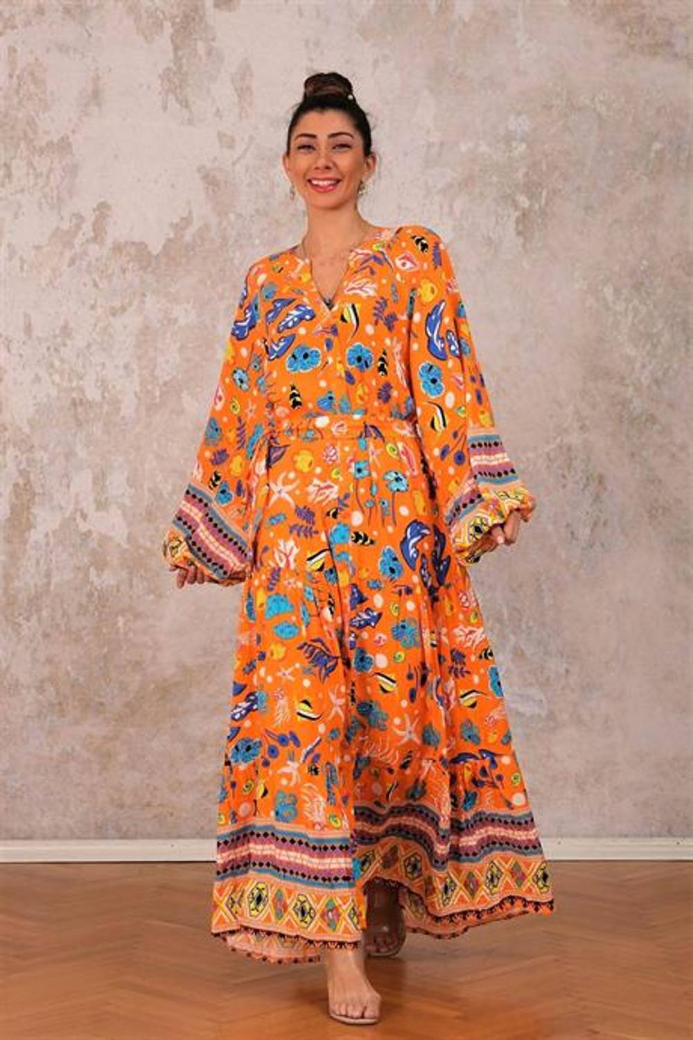Markano Turuncu Balon Kol Desenli Önden Düğmeli Etekleri Kat Kat Kemerli Uzun Elbise