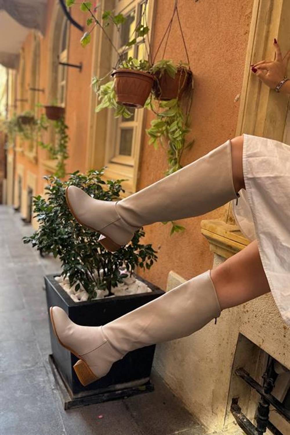 Markano Mason Bej Asimetrik Detaylı Kadın Fermuarlı Çizme