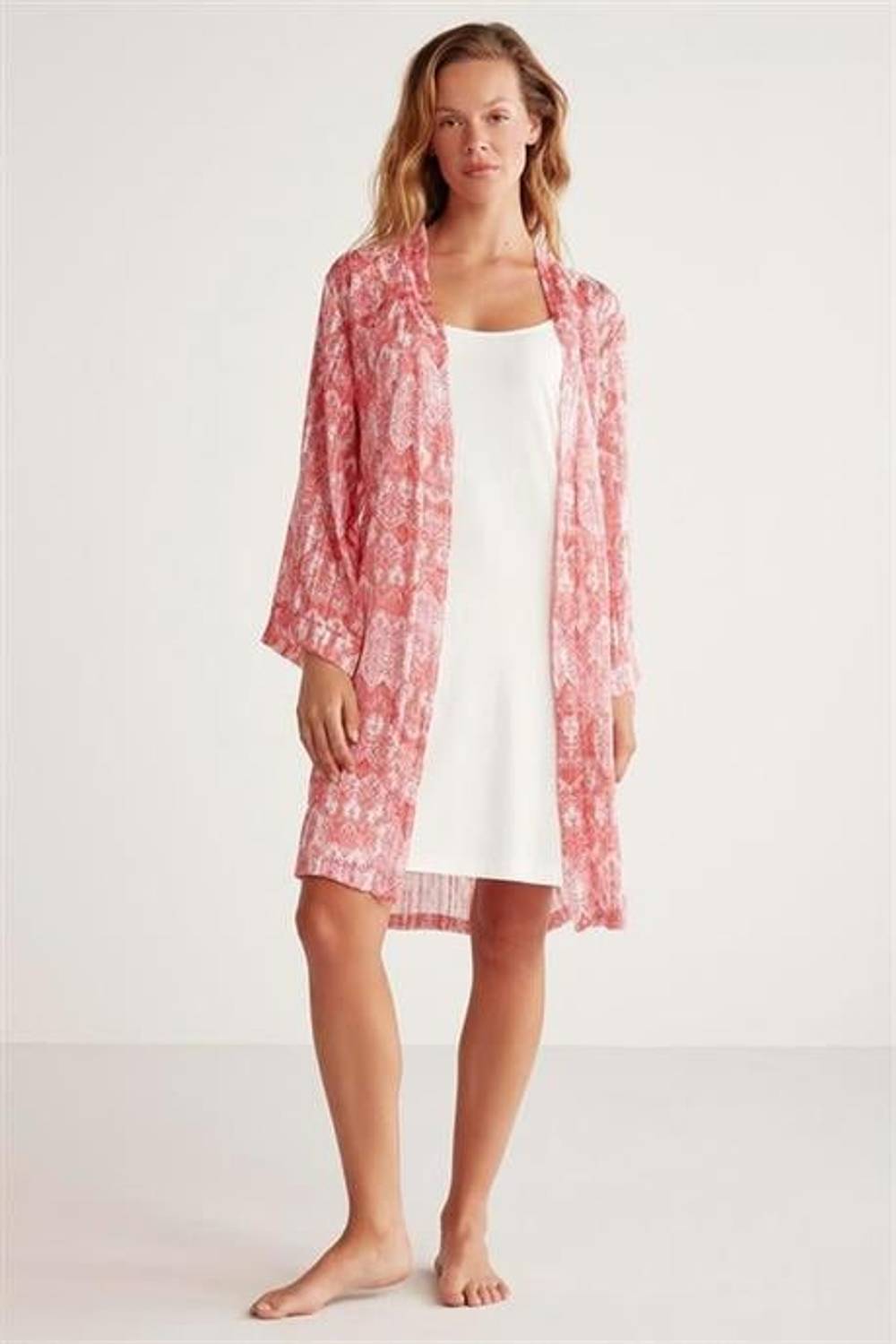 Костюм халата Markano с ярким узором, стандартный фасон, 99% полиэстер, 94% вискоза, размеры S, M, L, XL, многоцветный