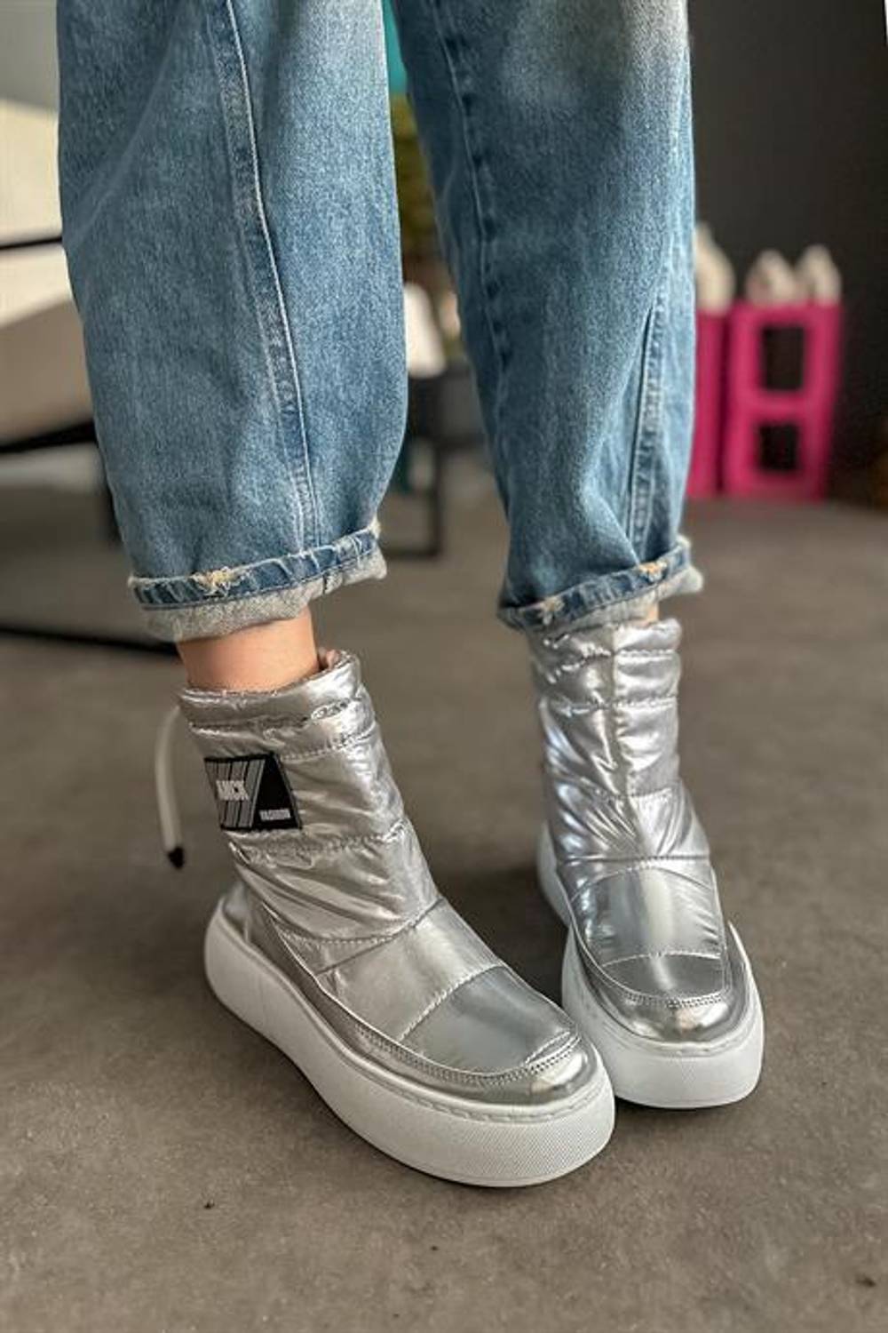 Жіночі черевики Markano Arow зі сріблястими деталями, штучна шкіра, високий каблук 4.5 см, розміри 36-40