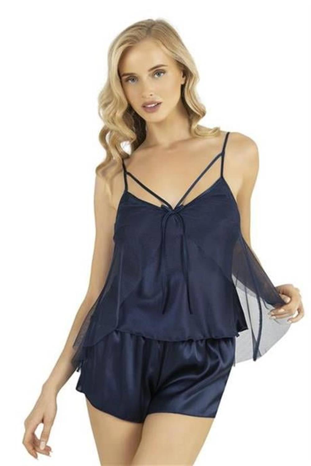 طقم شورت ساتان ماركانو باللون الأزرق الداكن مكون من قطعتين، مصنوع من بوليستر خالٍ من المواد الضارة، مناسبة للغسل في الماء الدافئ