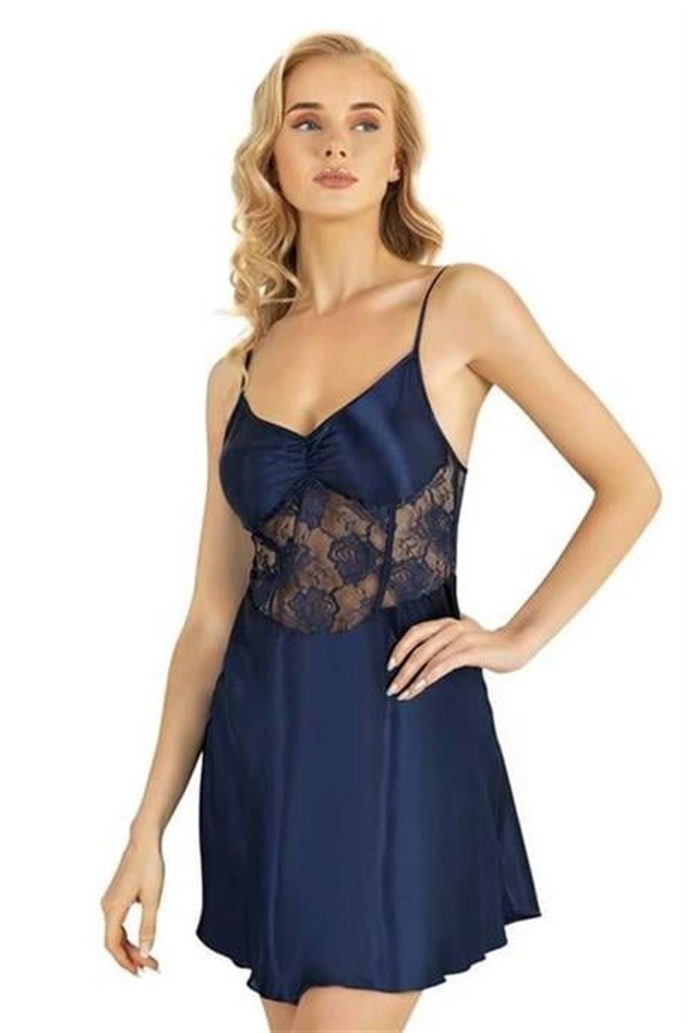 جلباب ساتان قصير باللون الأزرق الداكن من ماركانو، مصنوع بنسبة 100% محلي، خالي من المواد الضارة، يتضمن قطعتي ملابس