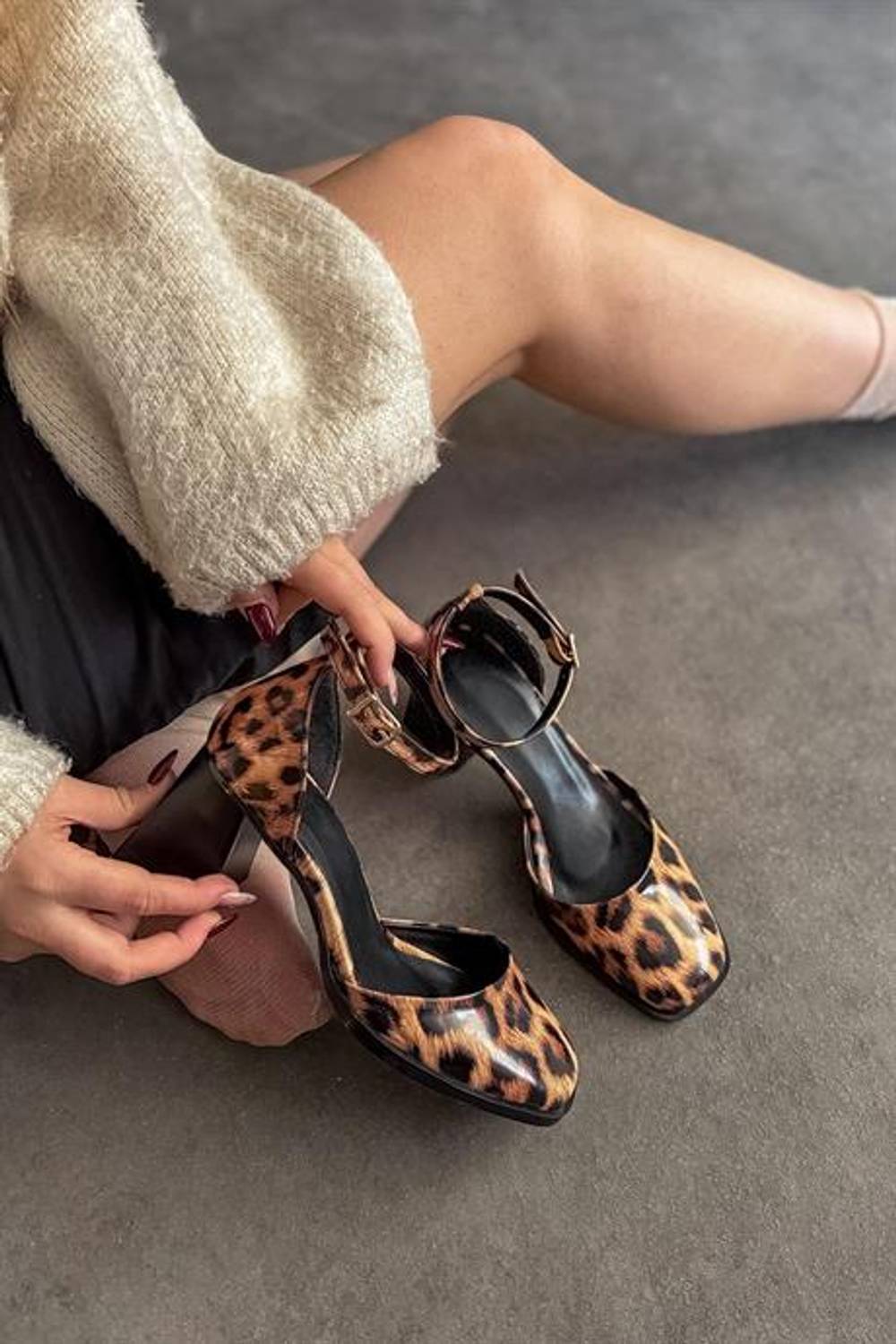 Markano Desina Leopar Rugan Biye Detaylı Kadın Topuklu Ayakkabı