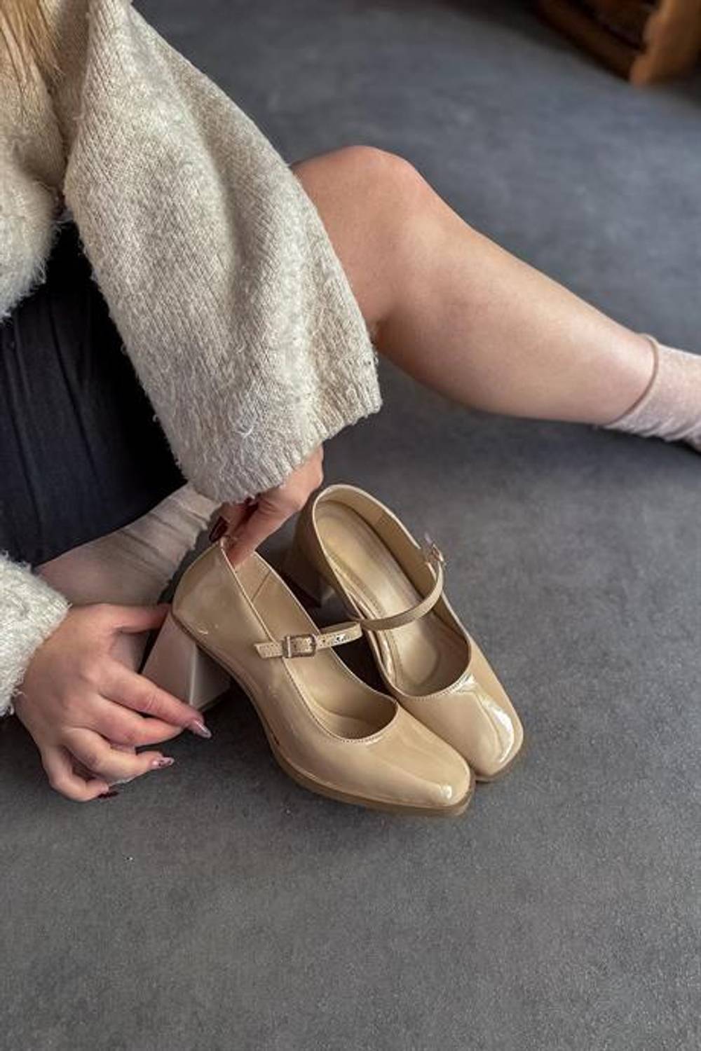 Женские туфли на каблуке Markano Aural бежевая с золотой пряжкой, высота каблука 8 см, стандартная колодка, искусственная кожа, размер 36-40