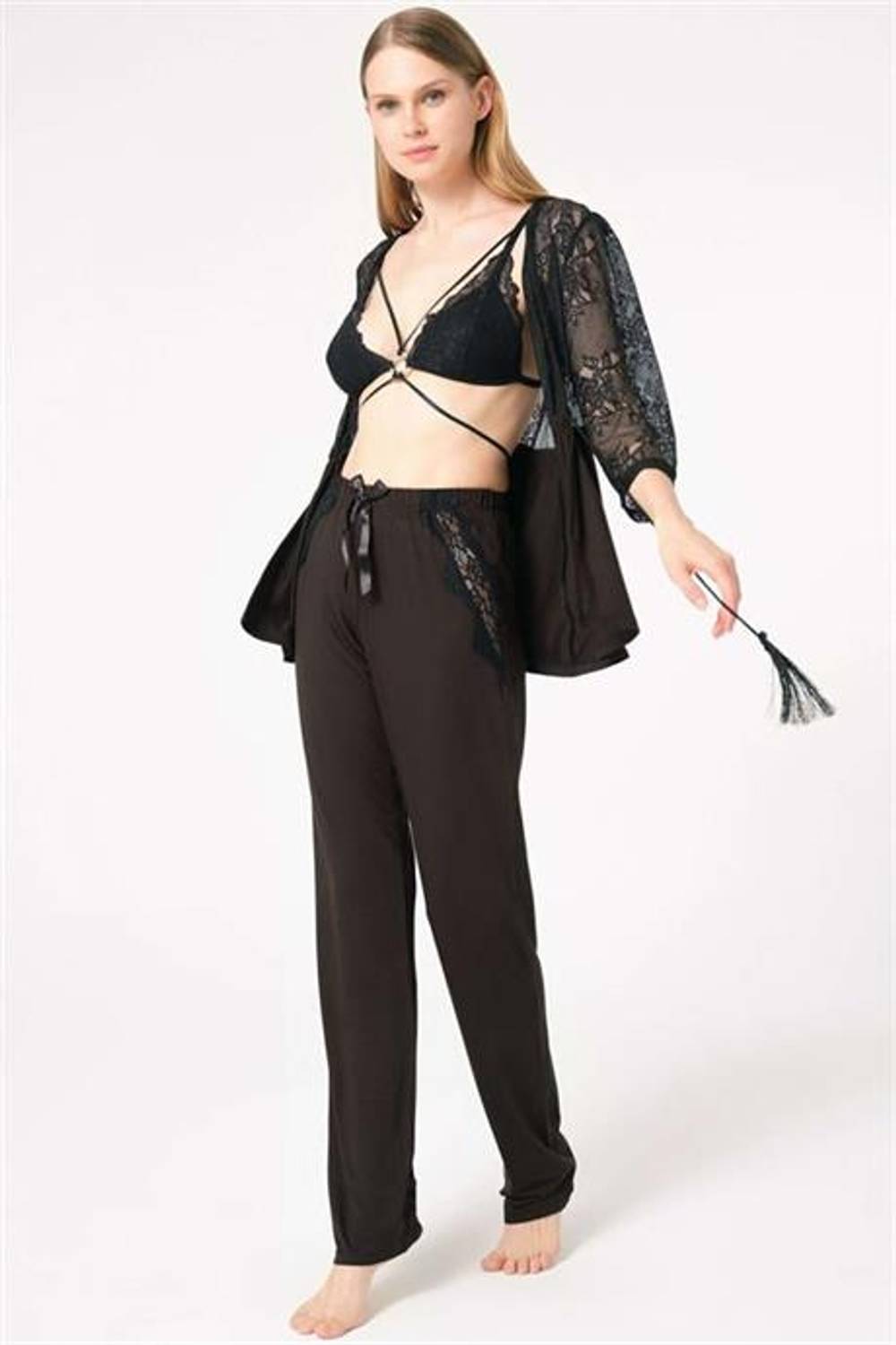 Markano  Dantelli Sabahlık Balensiz Desteksiz Dolgusuz Yaka Detaylı Sütyen ve Pantolon Pijama 3'lü Takım