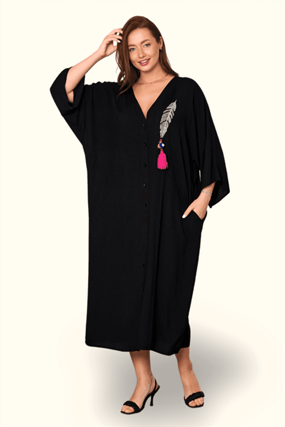 Markano Siyah V Yaka Tüy Nakışlı Boncuklu Cepli Oversize Uzun Elbise