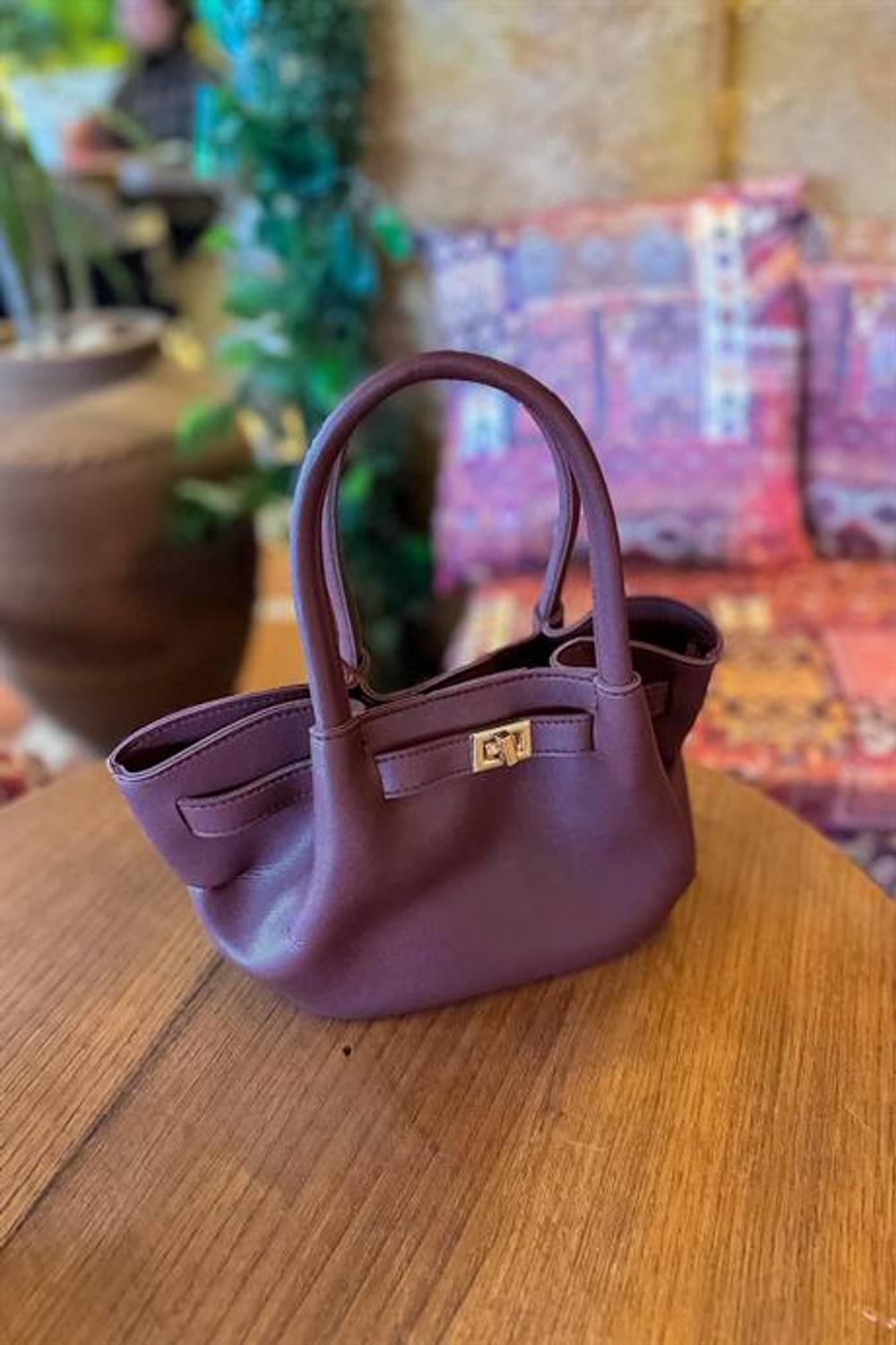 Markano Dare Bordo Mat Oval Gold Toka Detaylı Mini Kadın Çanta