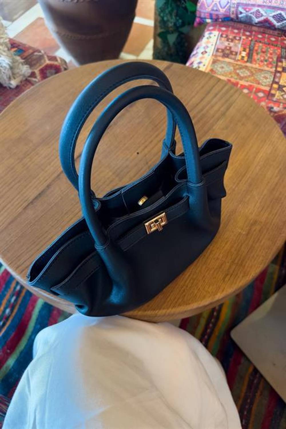 Markano Dare Siyah Mat Oval Gold Toka Detaylı Mini Kadın Çanta