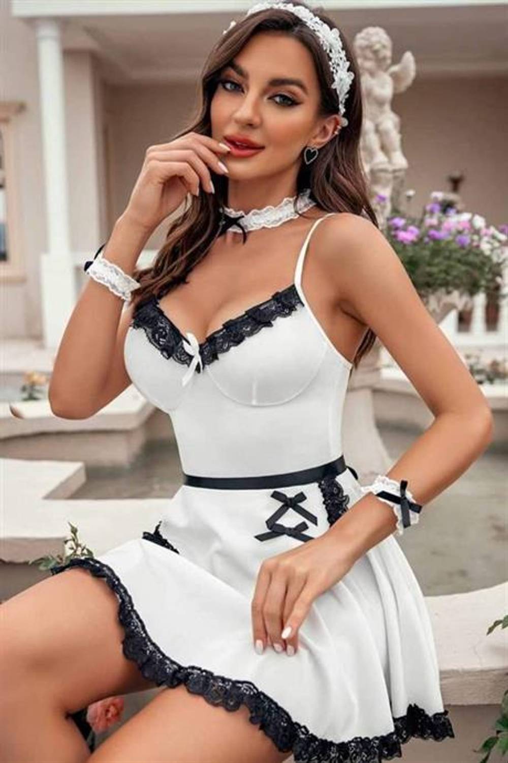 Markano   Beyaz Süprem ve Siyah Dantelli Şık Hizmetci Kostümü