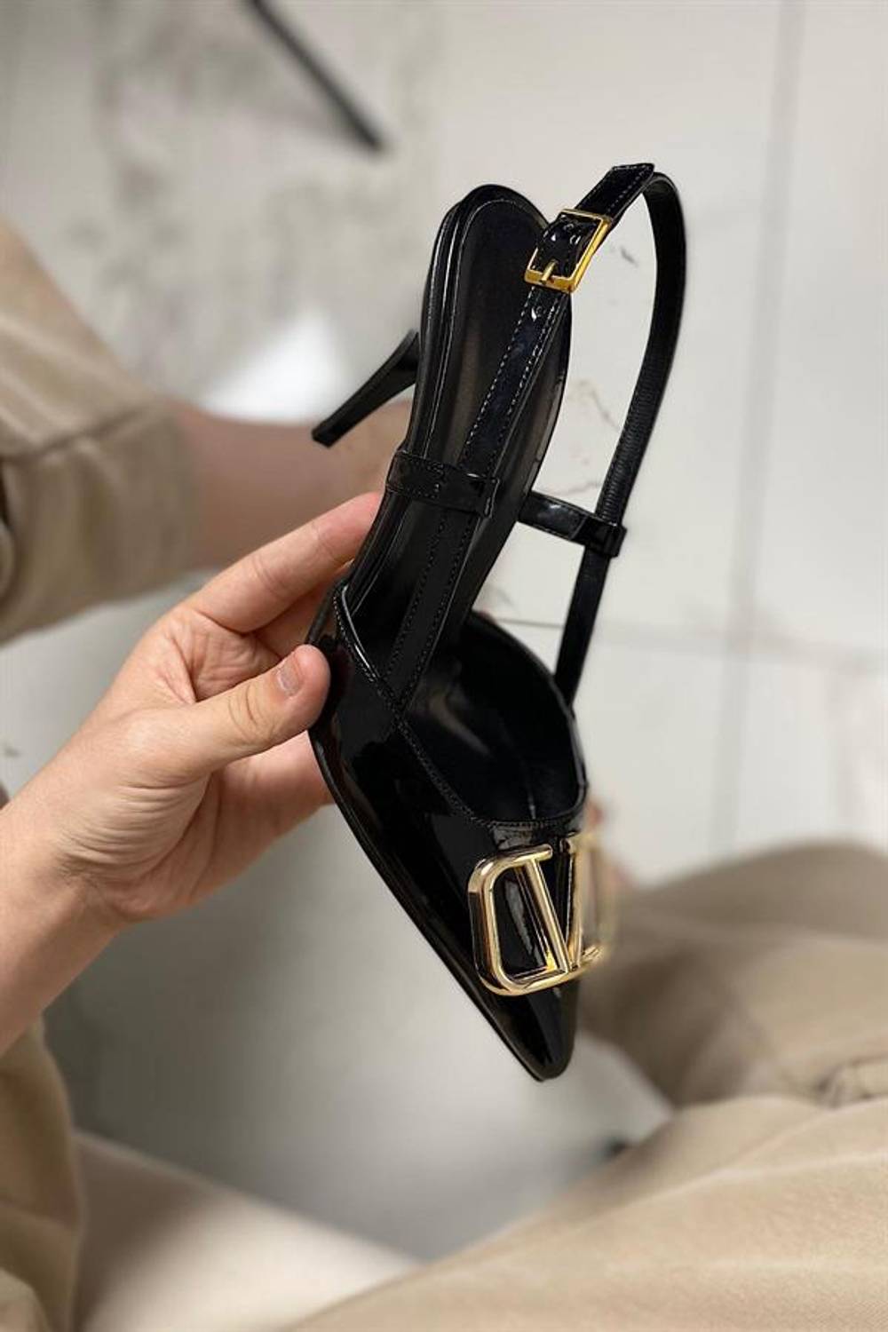 Avent Black Buckled Kadı Heeled Shoes