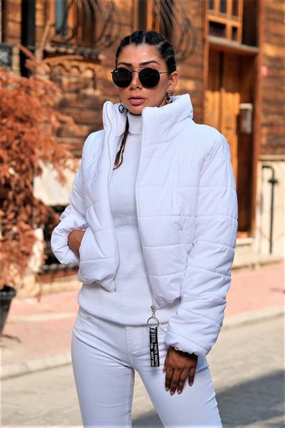 Markano White Stand Collar Waterproof Zipper Closure Short Puffer Coat