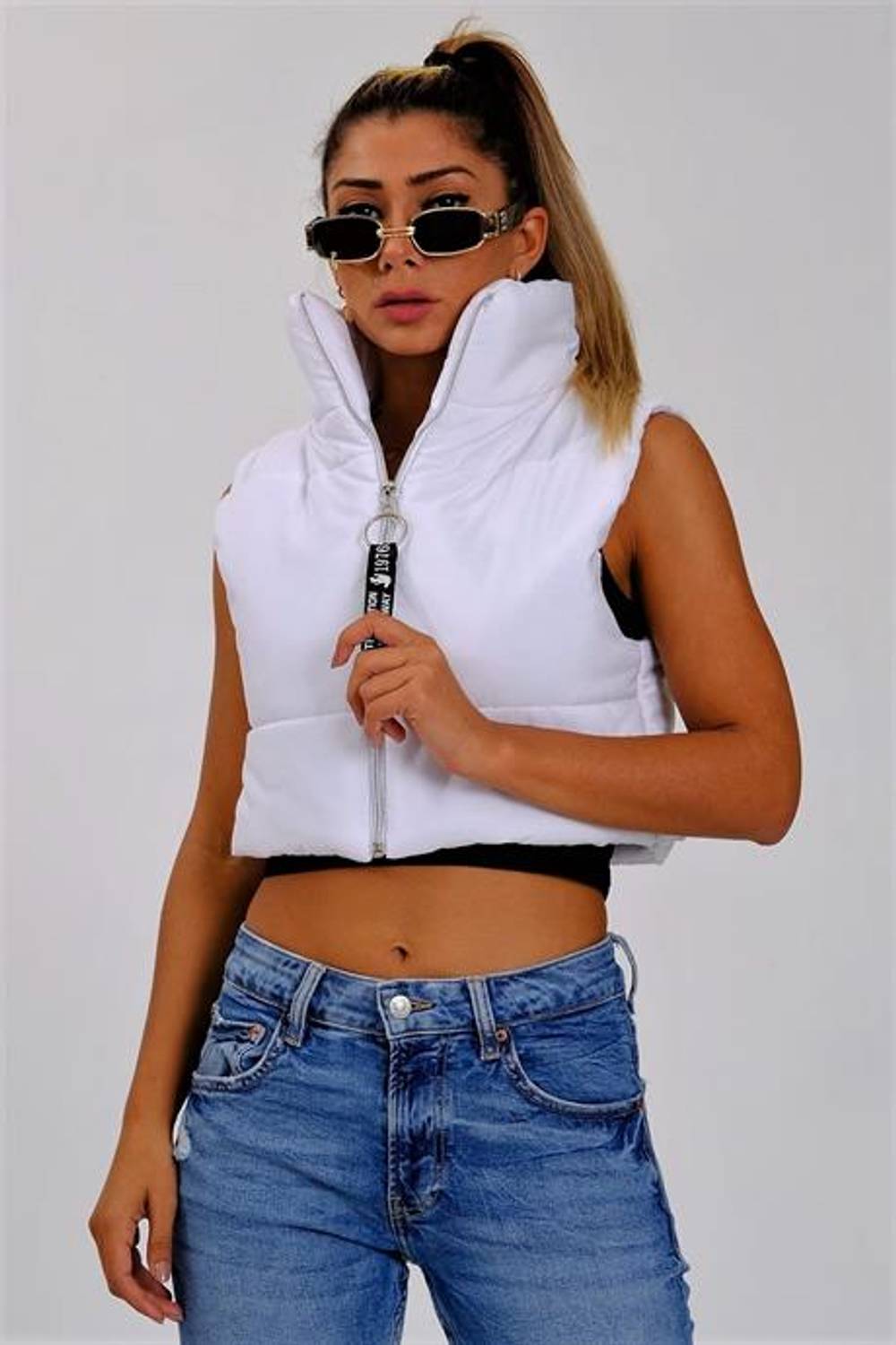 Markano White Stand-up Collar Short Puffer Vest