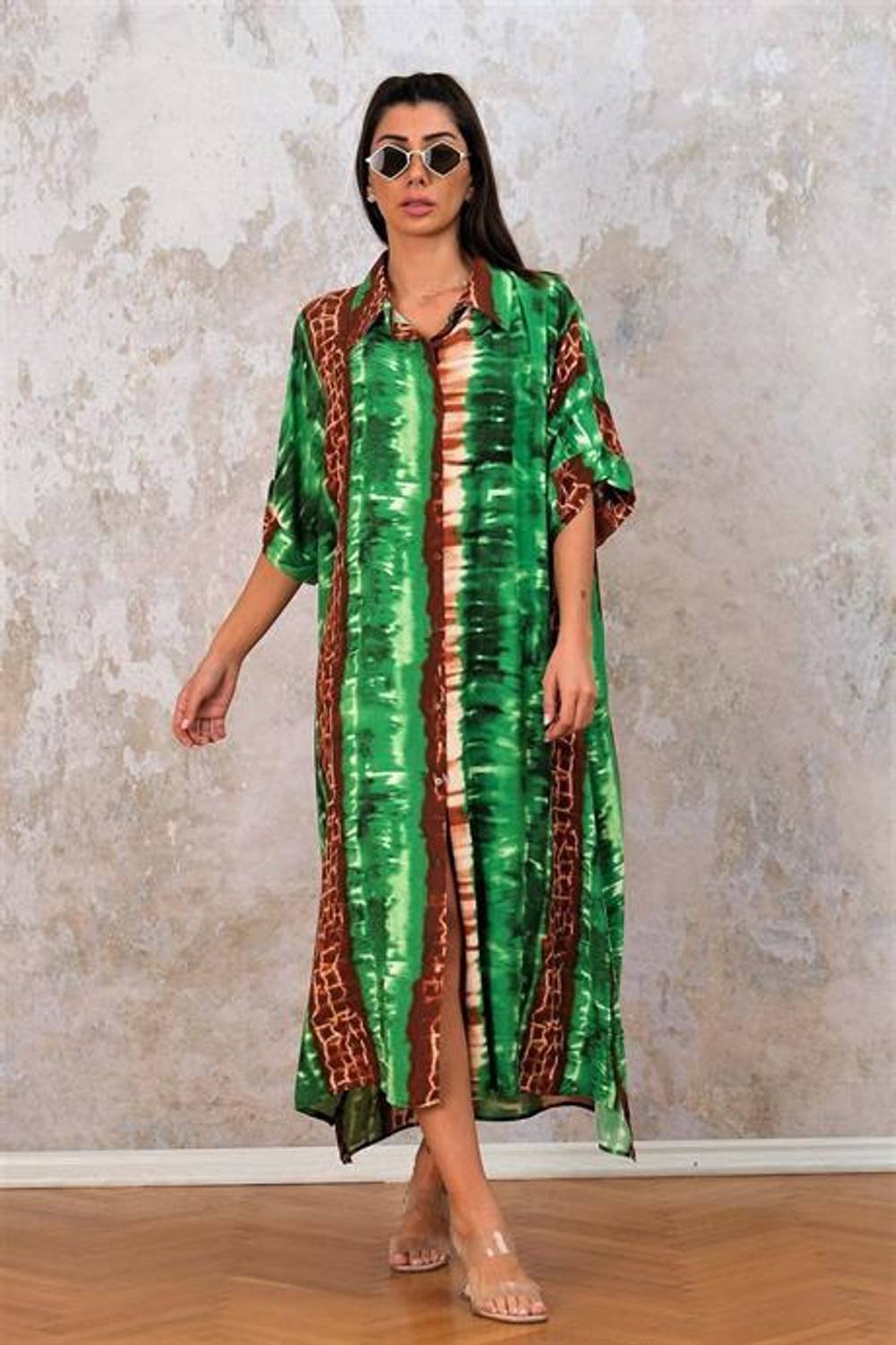 Зелена короткох рукавна широка сорочка з коміром Markano для довгих суконь Розміри: 38-46