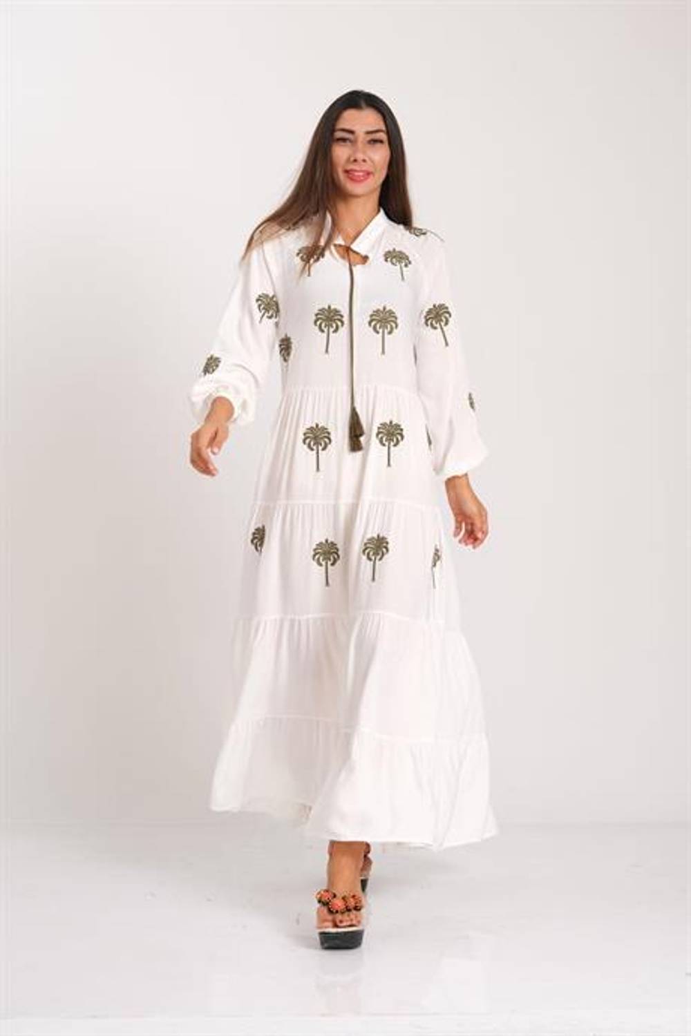 Markano Beyaz Önü ve Kolları Palmiye Nakışlı Eteği Kat Kat Uzun Elbise