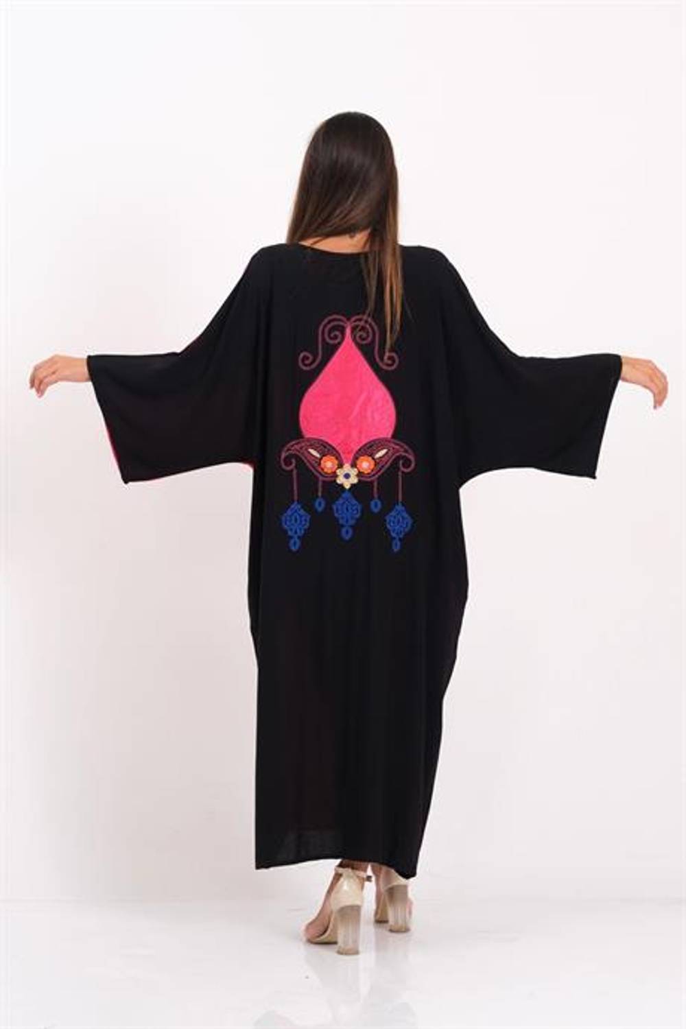 Markano Siyah Pembe Renk Bloklu Sırtı Otantik Nakışlı Cepli Uzun Overisize Elbise