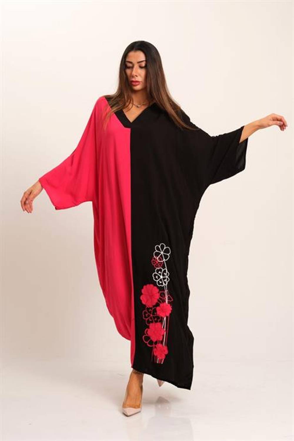 Markano Pembe Siyah Garnili V Yaka Eteği Nakışlı Cepli Oversize Uzun Elbise