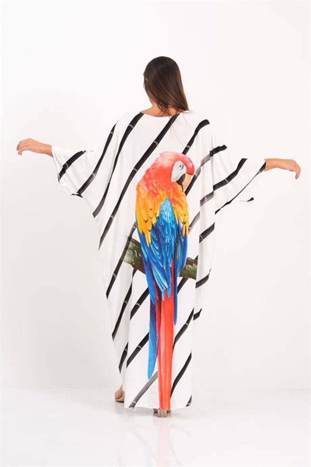 Markano Siyah Çizgili V Yaka Sırtı Papağan Desenli Yarasa Kol Oversize Uzun Elbise