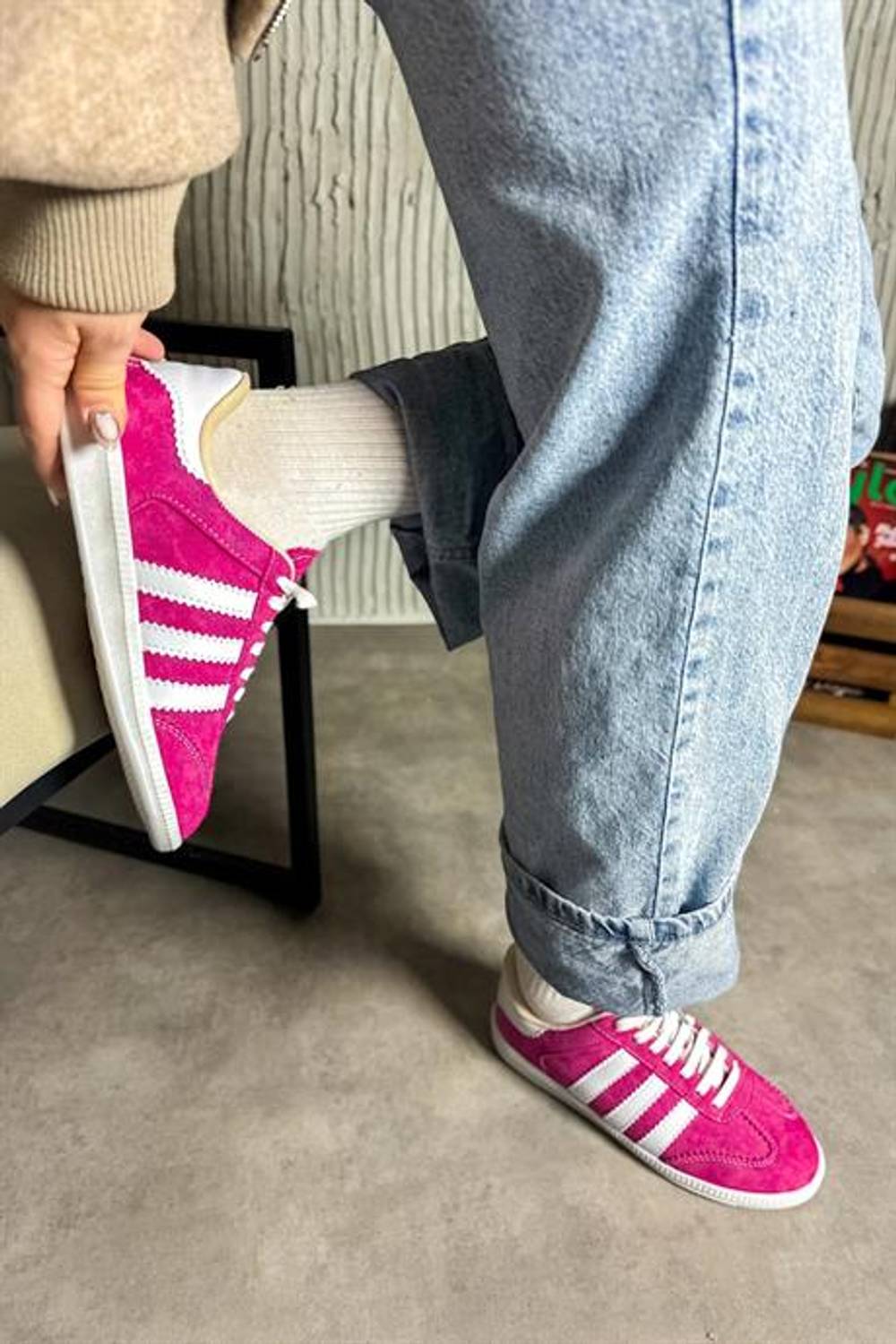 Кроссовки для женщин Markano Snar фуксия, замшевая текстура с тремя полосками, размеры: 36-40