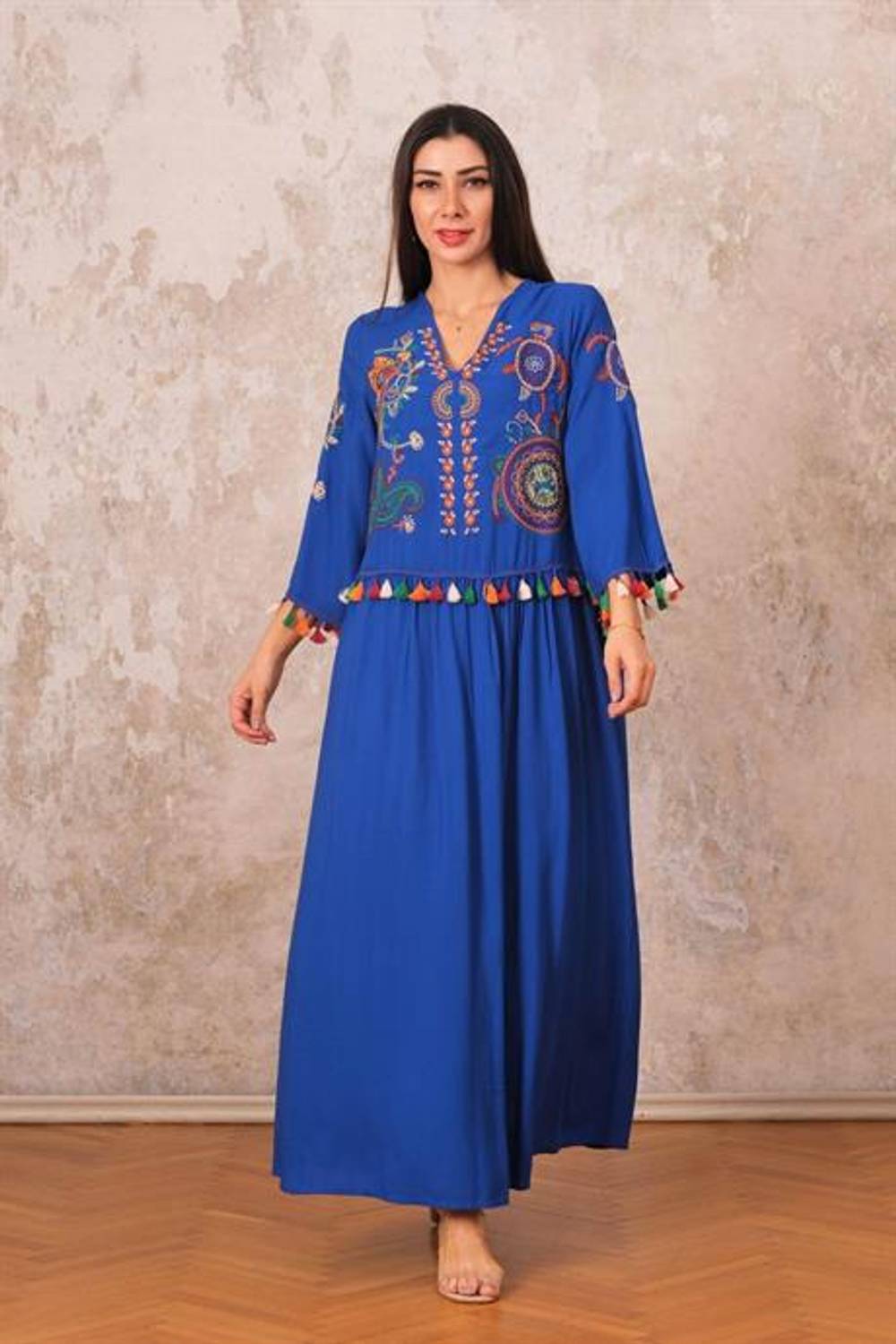 Markano Saks Mavi V Yaka Önü ve Kolları Otantik Nakışlı Püsküllü Uzun Elbise