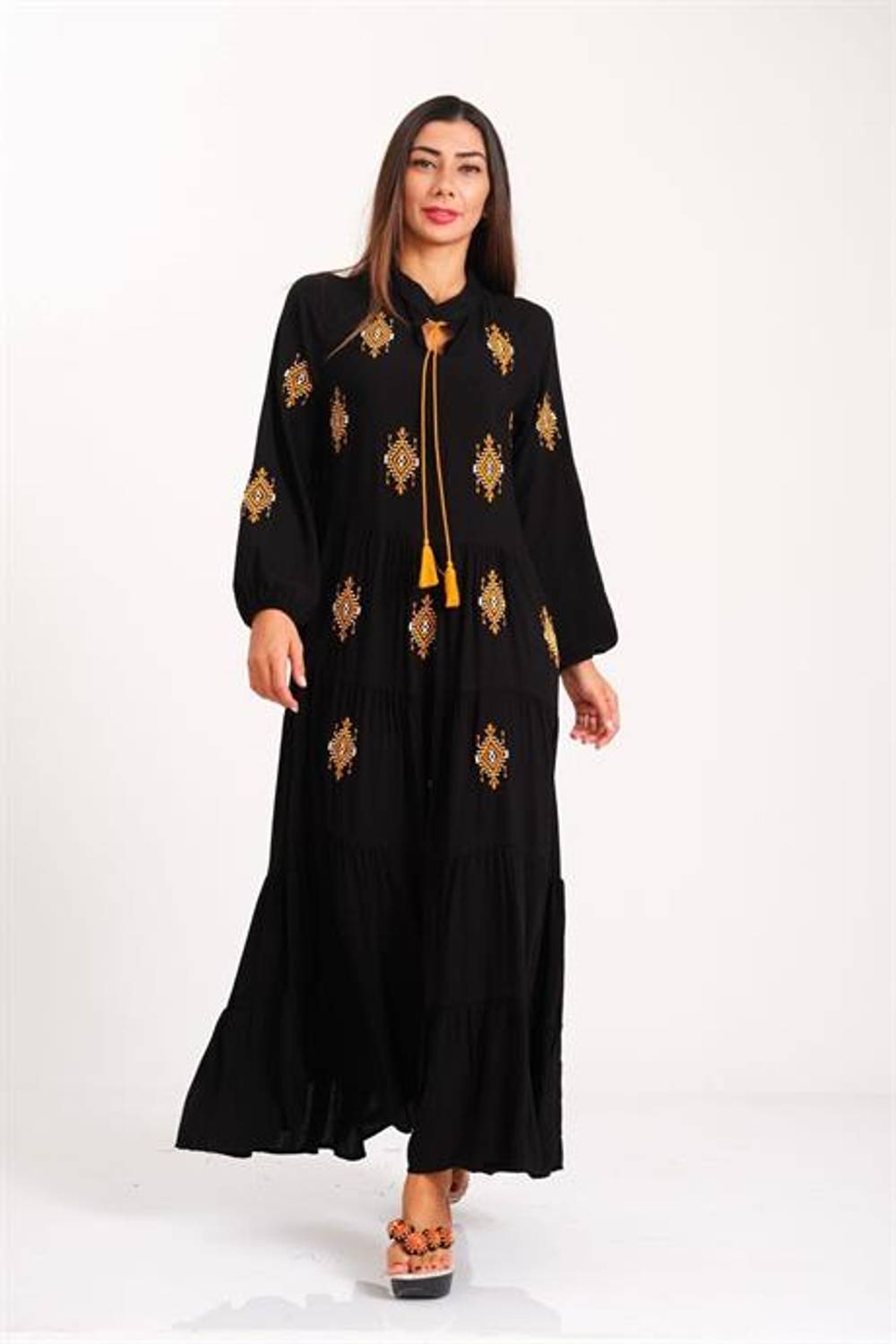 Markano Siyah Önü ve Kolları Otantik Nakışlı Eteği Kat Kat Uzun Elbise