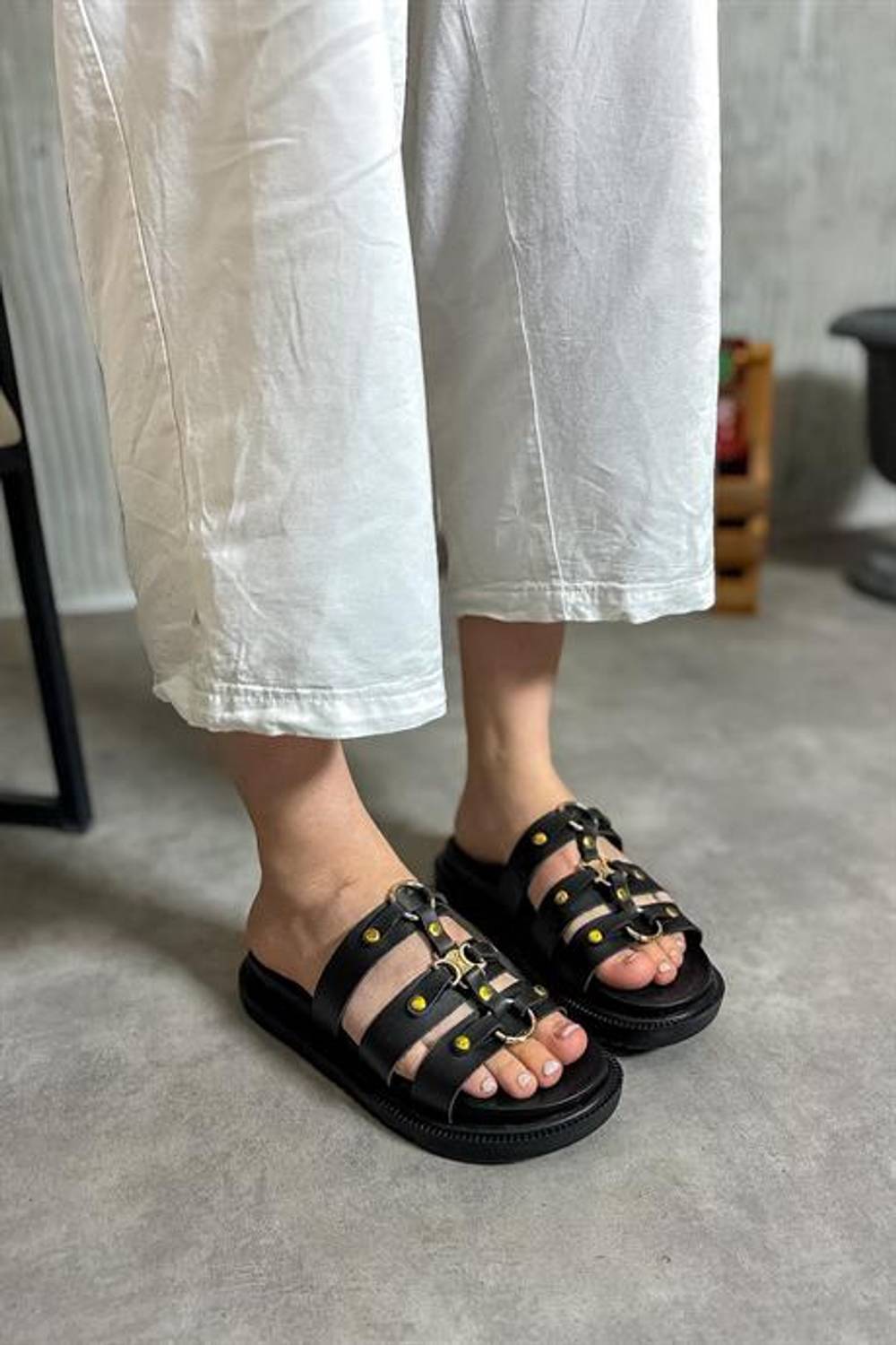 Жіноча черевик з трьома ремінцями Markano Asai чорна з пряжкою, розміри 36-40