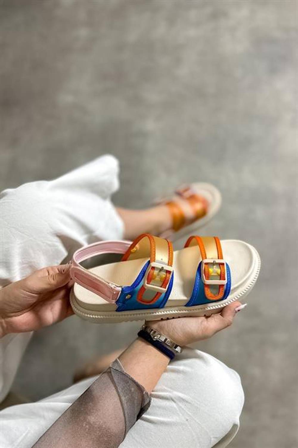 Markano Belan Turuncu Çift Tokalı Renkli Kadın Sandalet