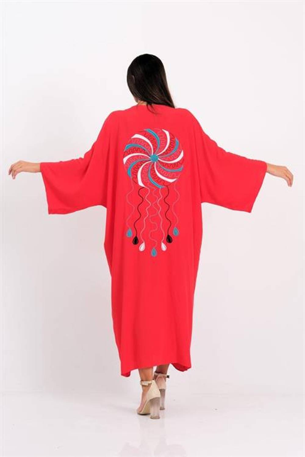 Markano Kırmızı V Yaka Sırtı ve Cepleri Nakışlı Püsküllü Oversize Uzun Elbise