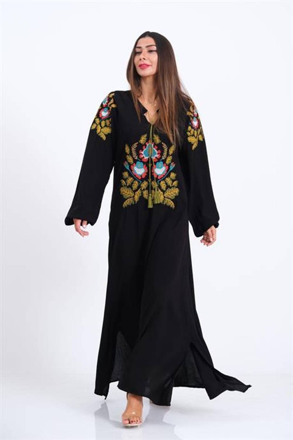 Markano Siyah Önü ve Kolları Nakışlı Püsküllü Balon Kol Uzun Elbise