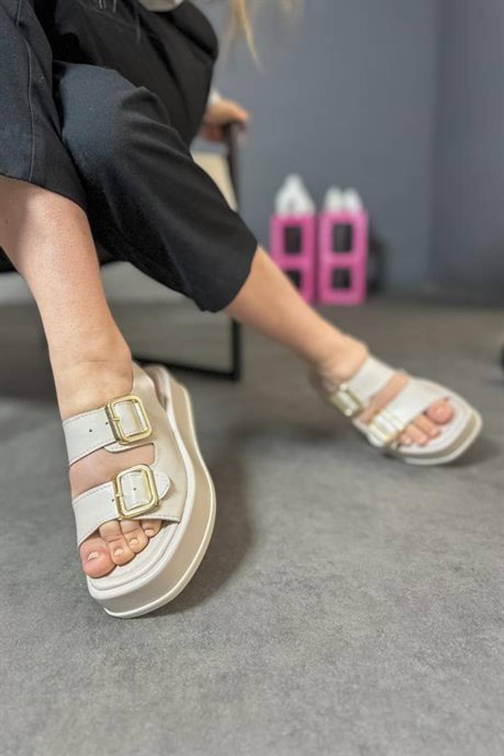 Markano Lope Bej Çift Tokalı Kadın Sandalet