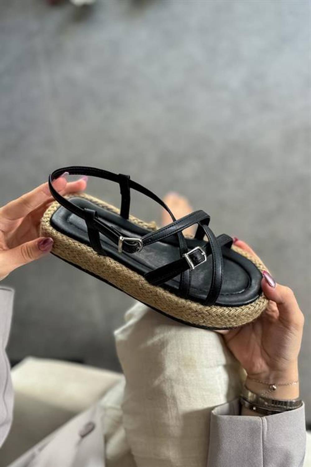 Жіночі сандалі на двох пряжках Markano See чорного кольору, розміри 36-40