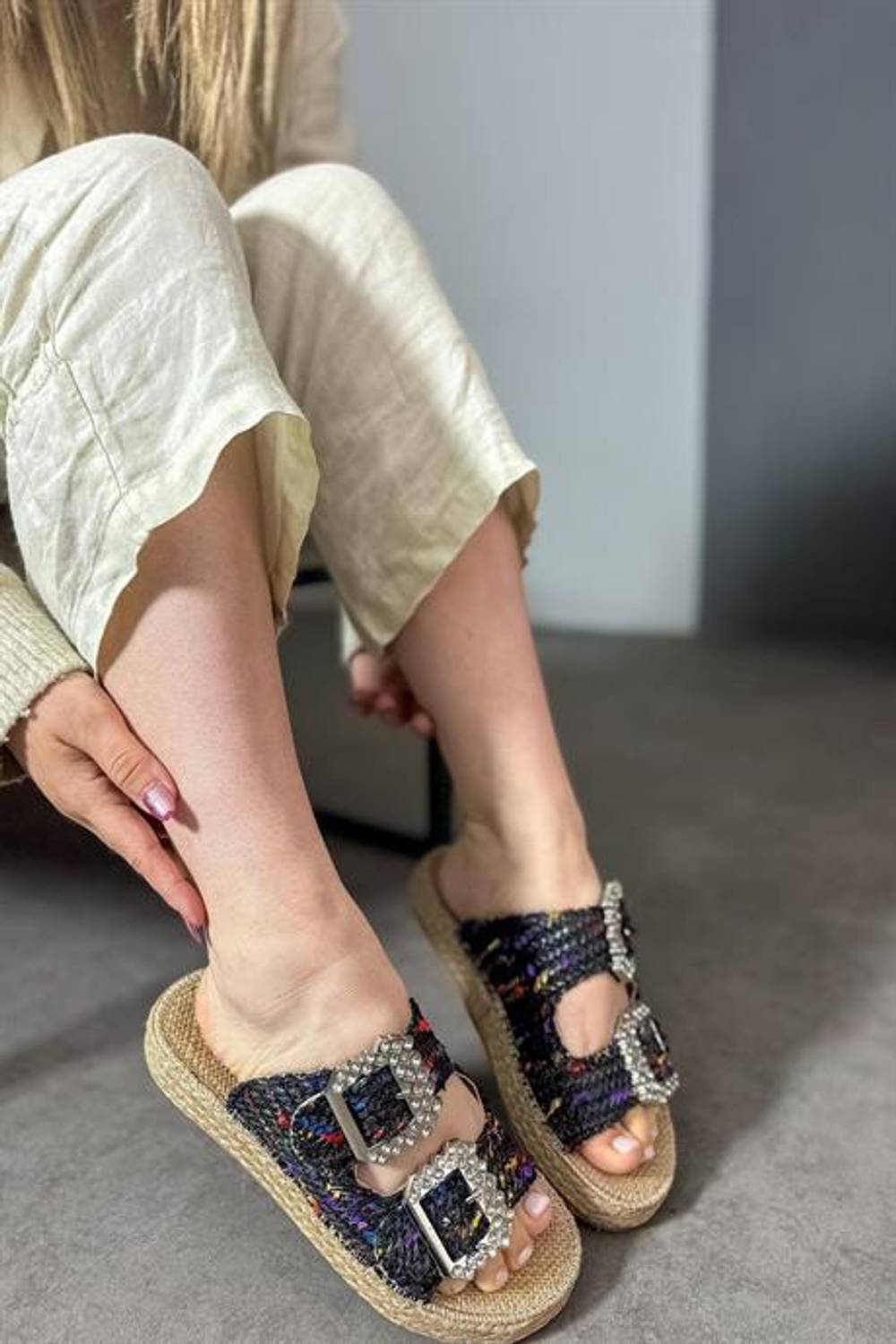 Markano Wıay Koyu Hasır Taş Toka Detaylı Kadın Terlik