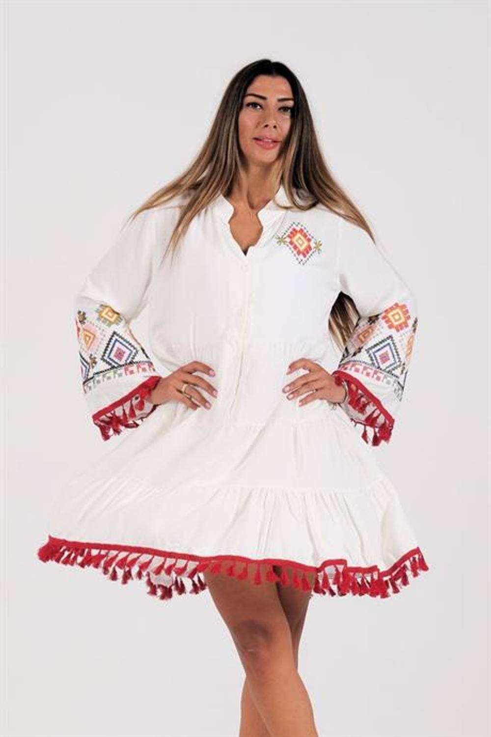 Короткое платье Markano белого цвета с V-образным вырезом, испанскими рукавами и вышивкой, размеры 36-44