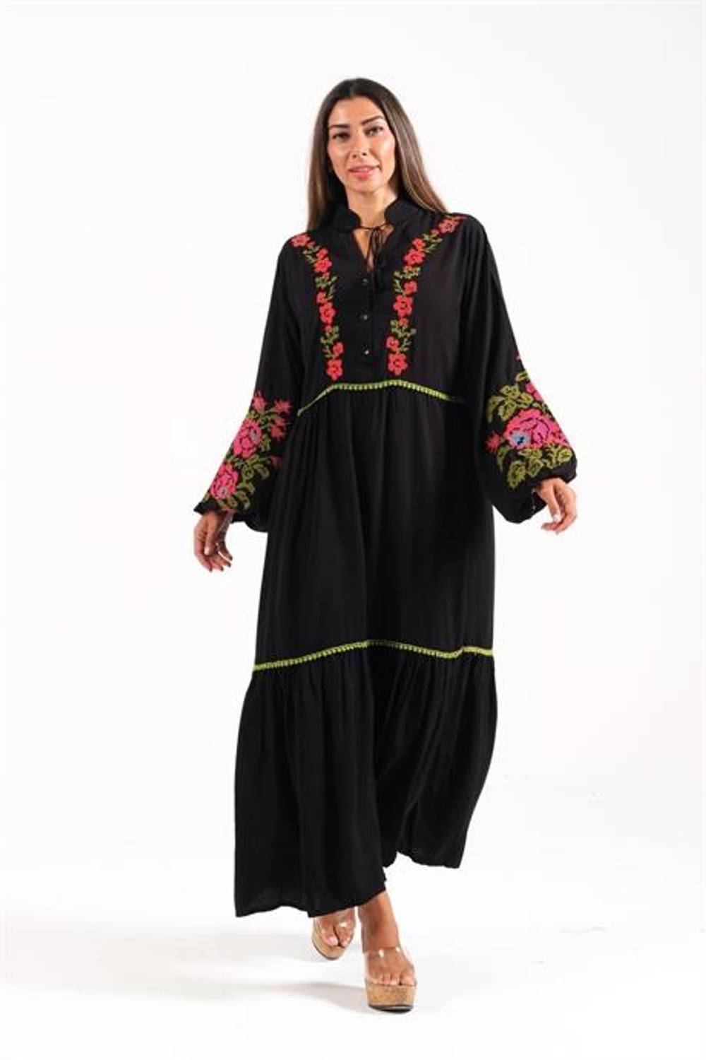 Markano Siyah V Yaka Balon Kollu Çiçek Nakışlı Uzun Elbise