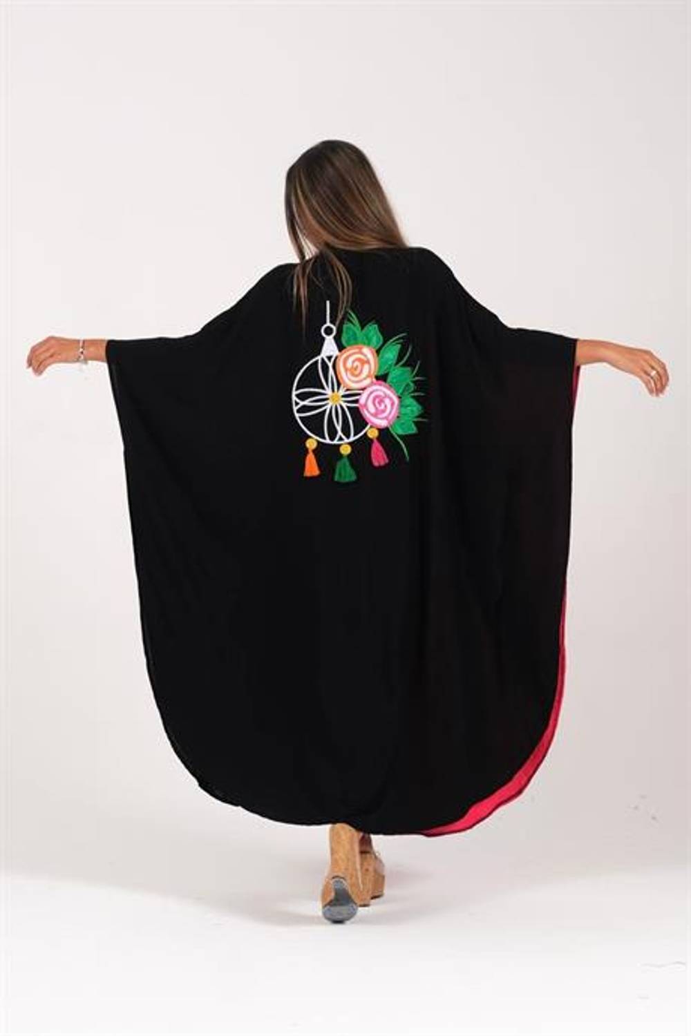 Markano Fuşya Siyah Garnili Sırtı Gül Nakışlı Püsküllü Cepli Oversize Uzun Elbise