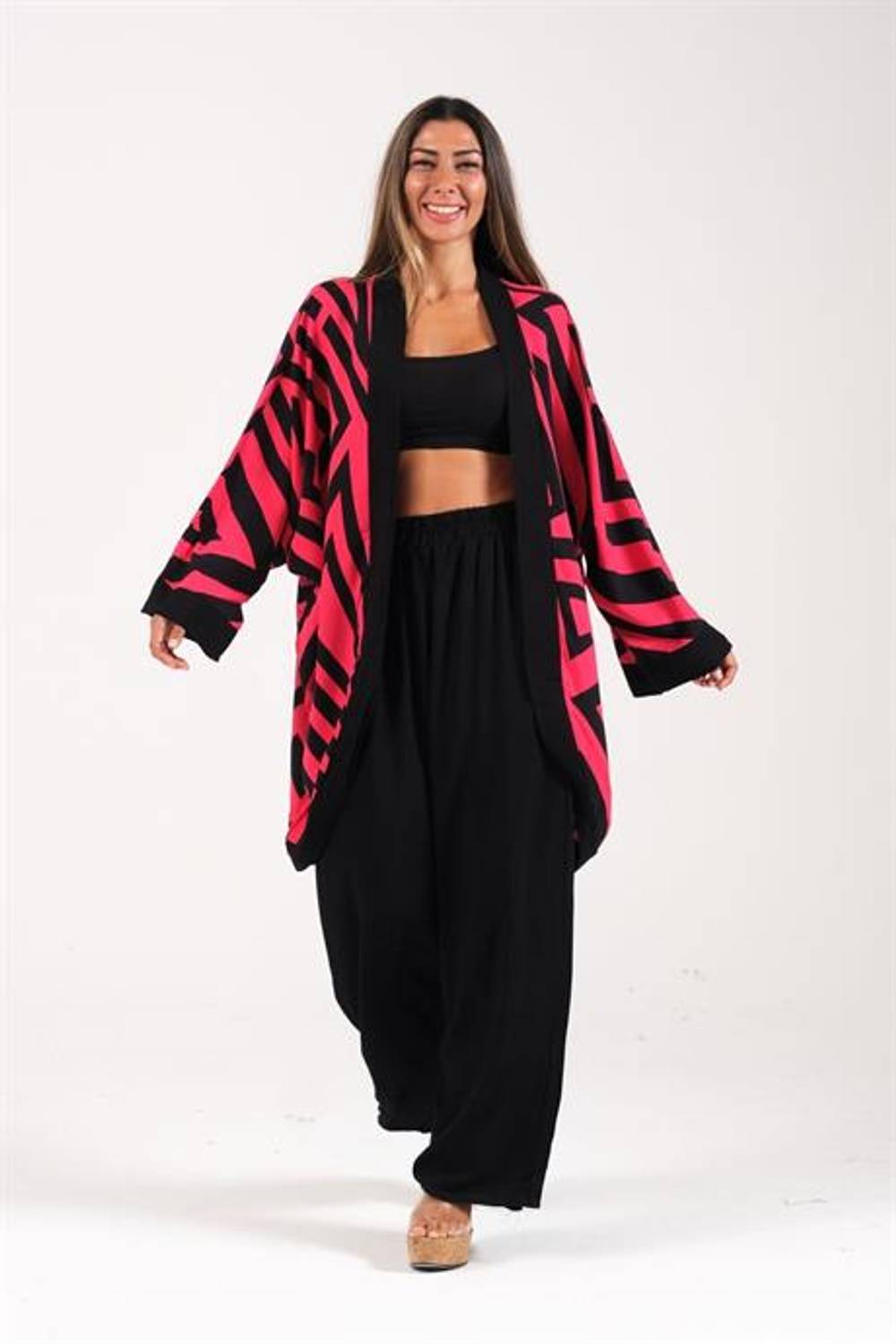 Комплект з кишенями: блузка і брюки кольору фуксія, розміри 38-44