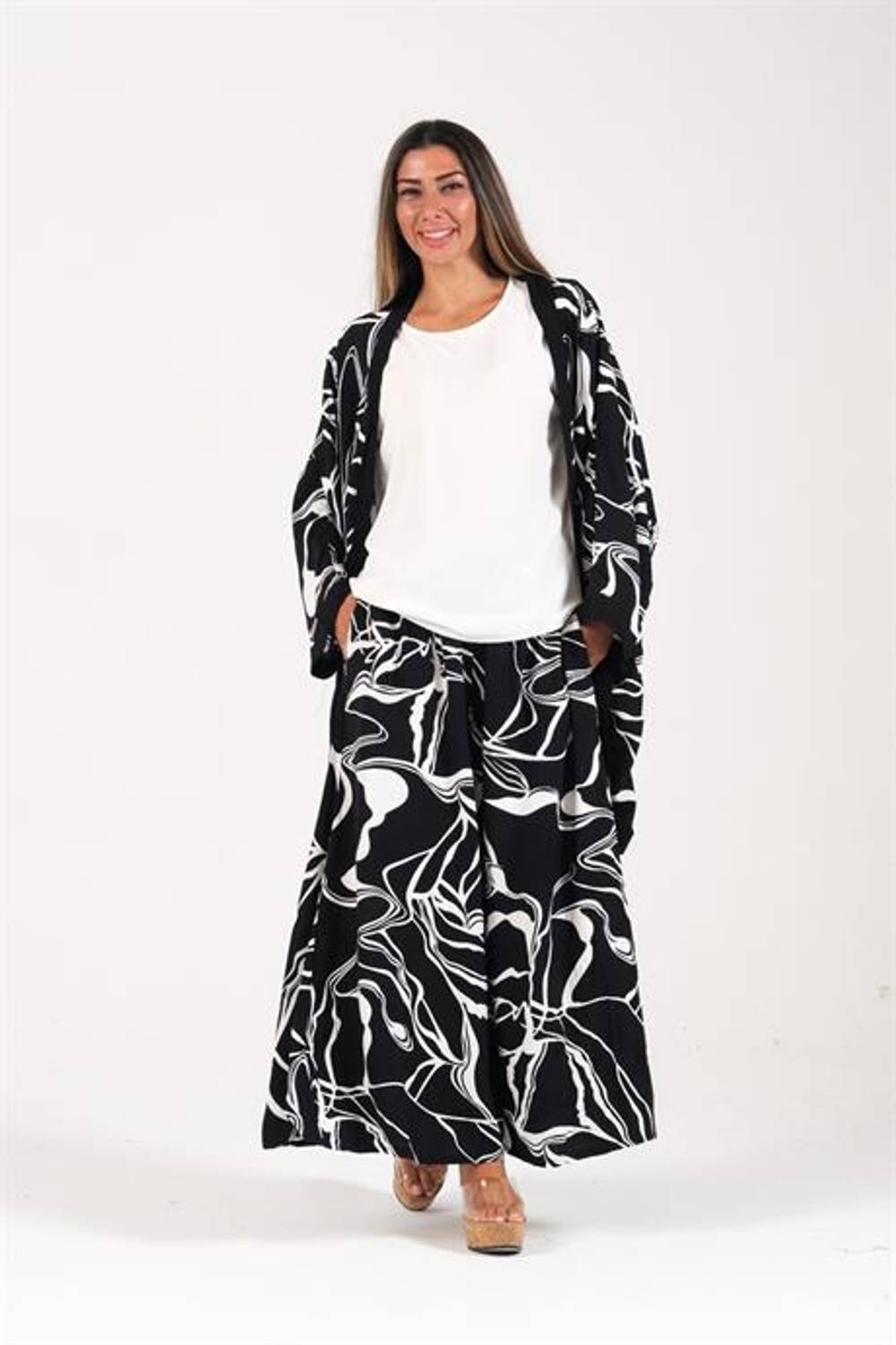 Комплект з чорної туніки, блузи та штанів Markano з візерунком, розмір 36-44