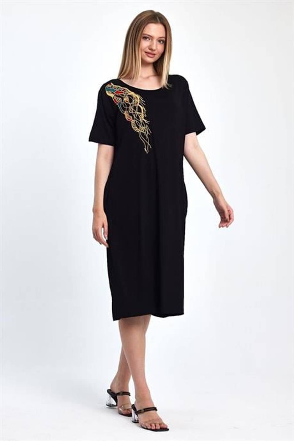 Markano Siyah Kısa Kollu Yakası Gold Nakışlı Cepli Midi Penye Elbise