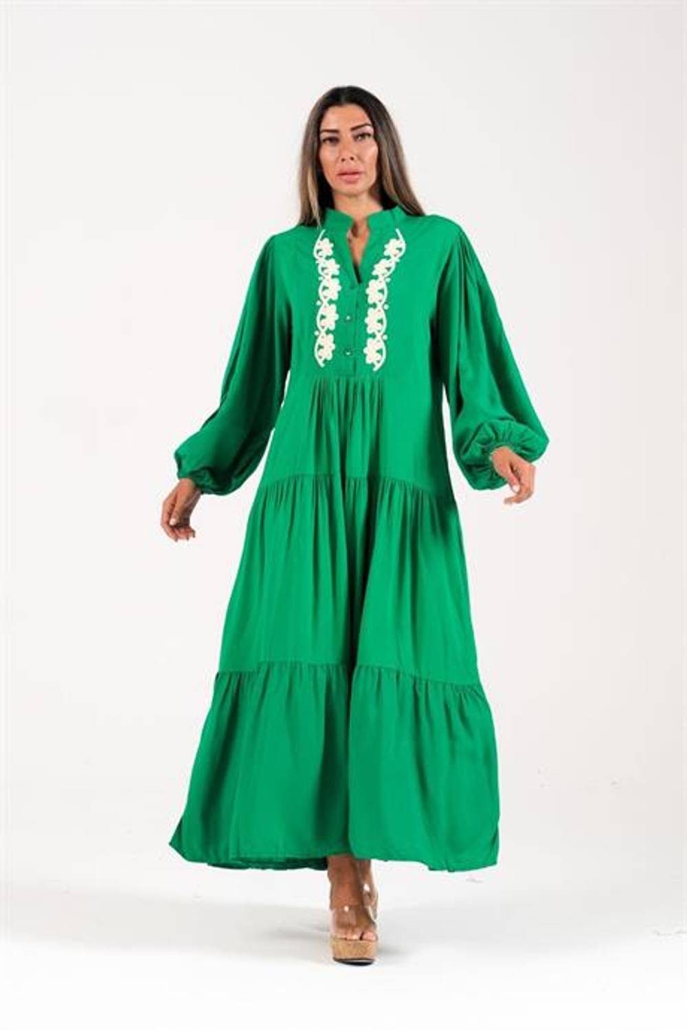Зелена довга сукня з вишивкою спереду, з рукавами-ліфами, багатошарова, розміри 36-44