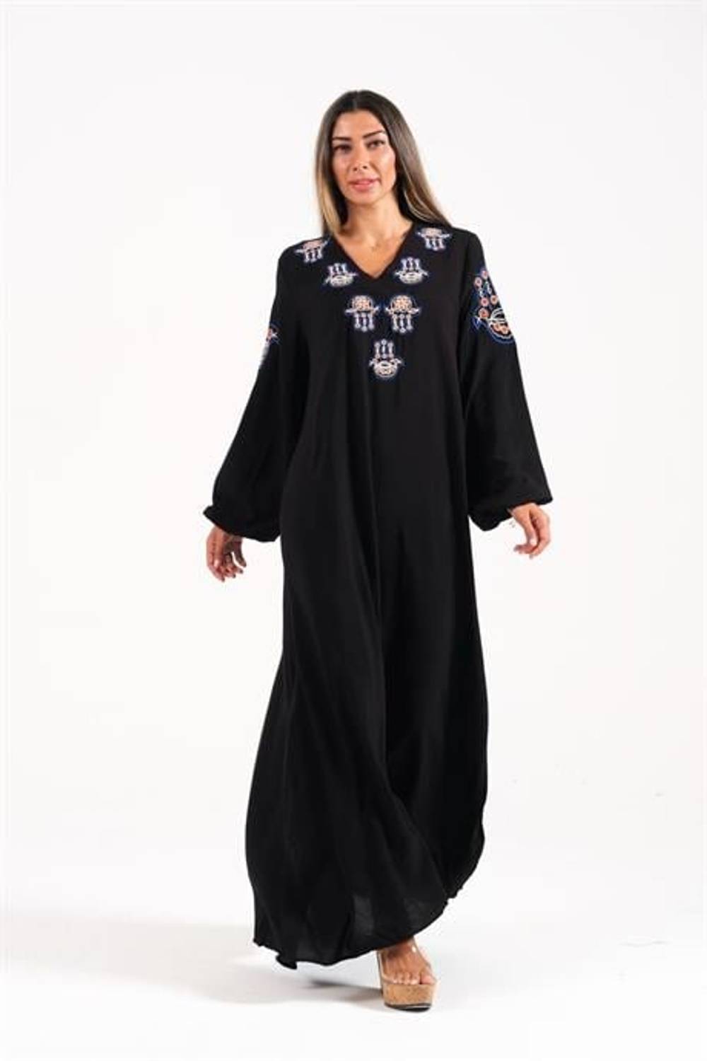 Markano Siyah V Yaka Kolları ve Yakası Fatima Eli Nakışlı Uzun Elbise