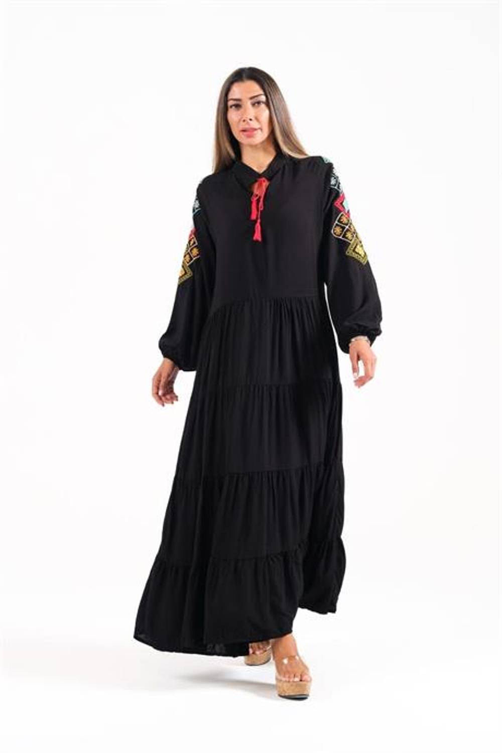 Markano Siyah Sıfır Yaka Kolları Nakışlı Eteği Kat Kat Uzun Elbise