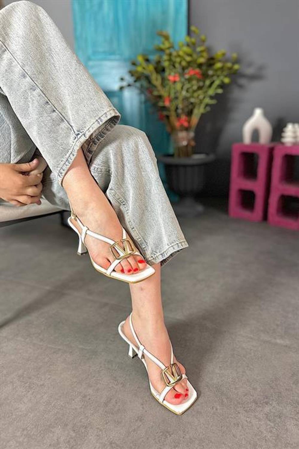 Markano Vells Beyaz Rugan Tokalı Kadın Topuklu Ayakkabı