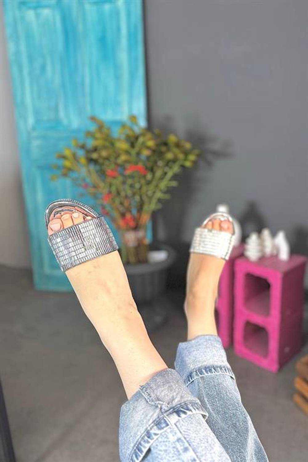 Markano Wılfır Gümüş Rugan Taş Detaylı Kadın Terlik