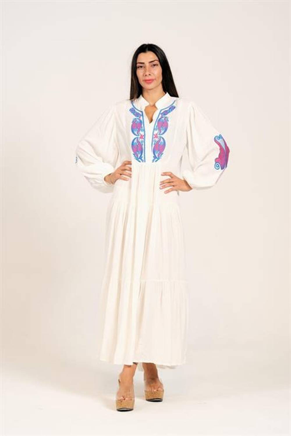 Длинное белое платье с рукавами-баллон и многослойной юбкой, размеры 36-44