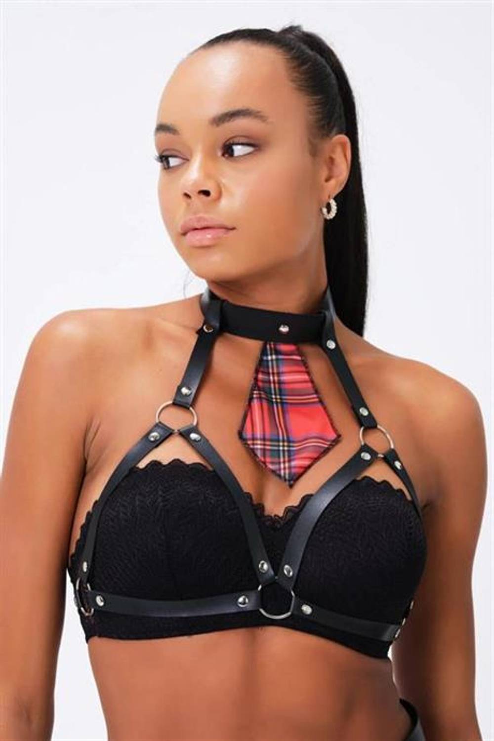 Markano  Kareli Kravat ve Harness Göğsü Açık Deri Aksesuar