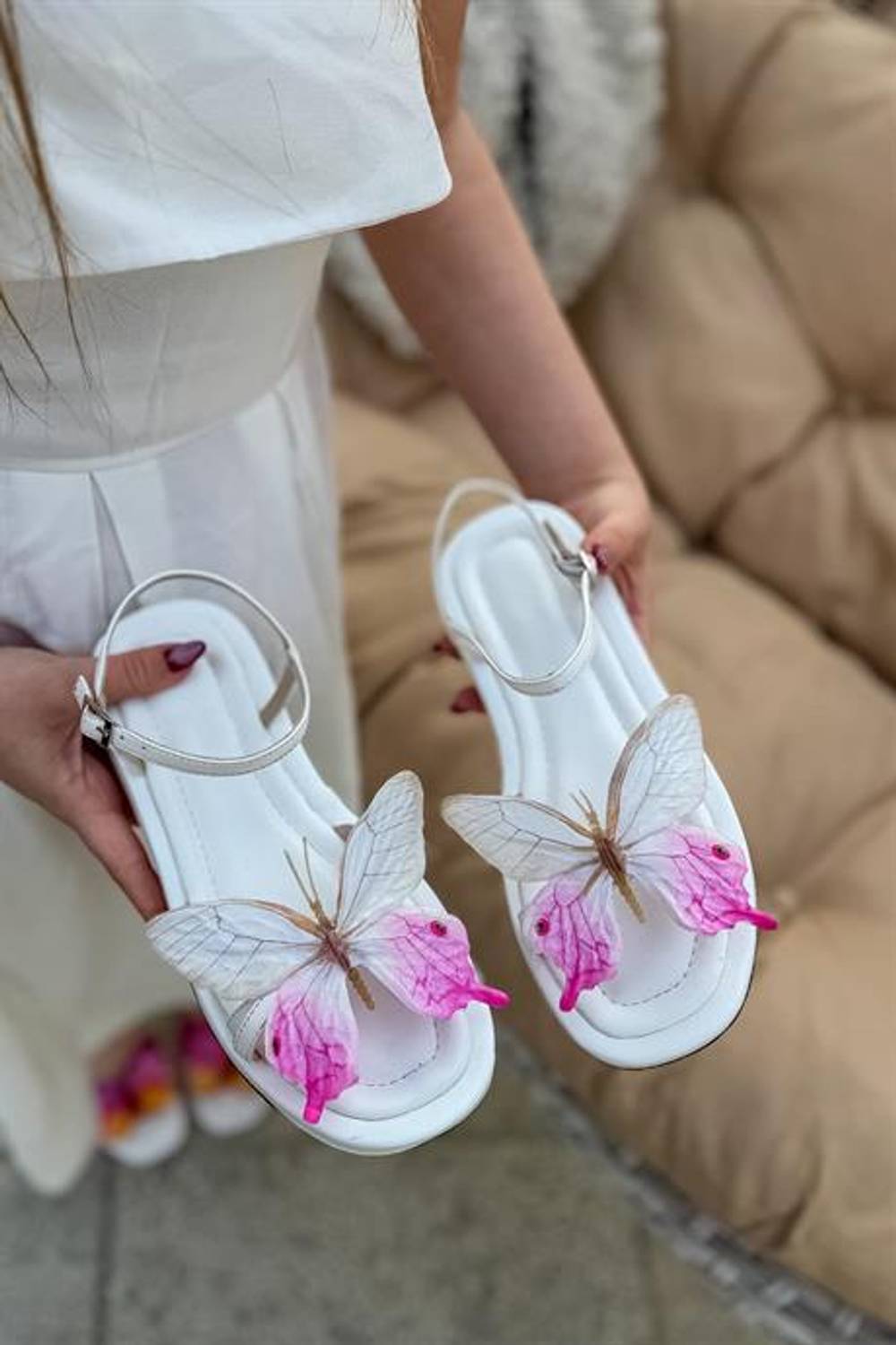 Markano Mesa Beyaz Pudra Kelebek Detaylı Kadın Sandalet