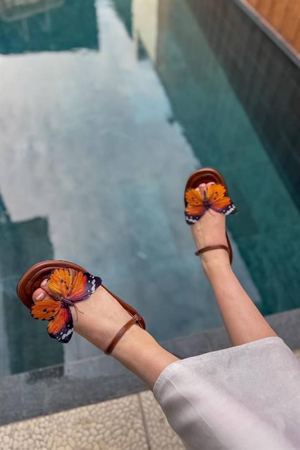 Markano Mesa Acı Kahve Turuncu Kelebek Detaylı Kadın Sandalet